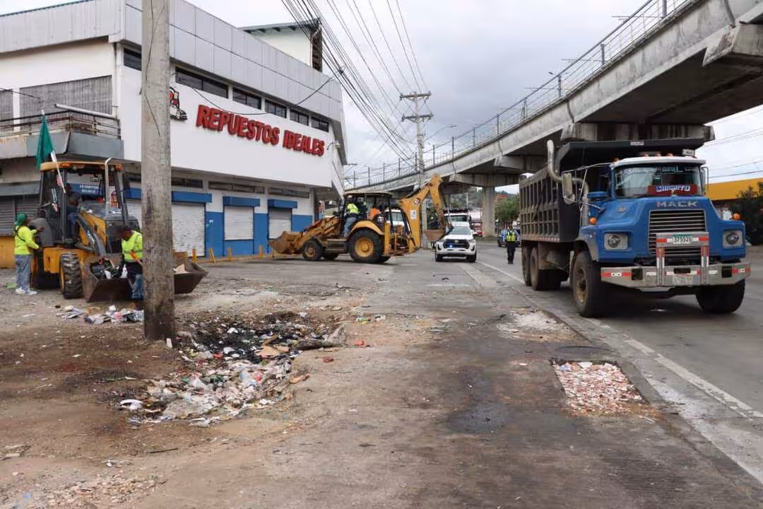 Recolecci&oacute;n de basura en San Miguelito