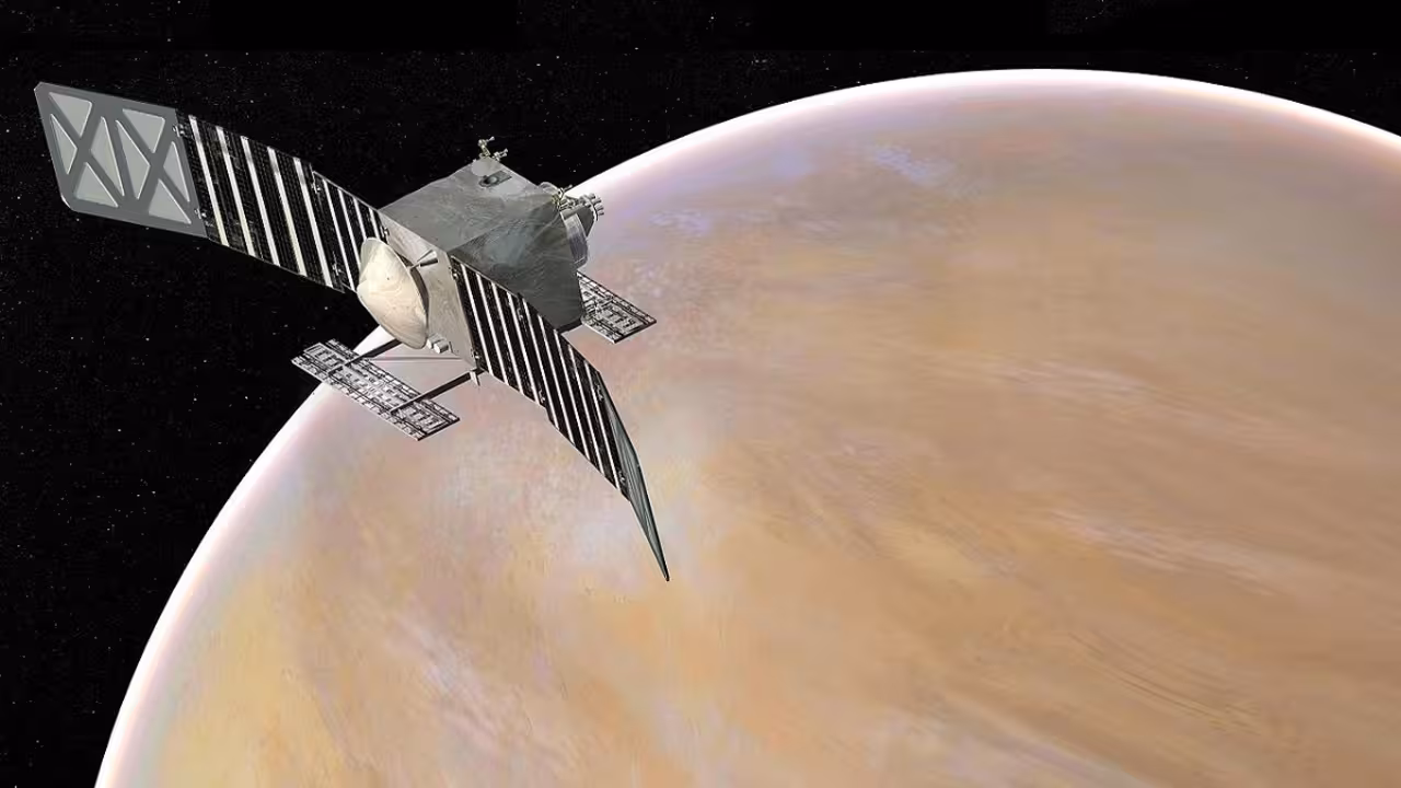 08/11/2022 Ilustraci&oacute;n de la misi&oacute;n VERITAS cerca de Venus.  La NASA ha decidido retrasar al menos tres a&ntilde;os, hasta 2031, el lanzamiento de la misi&oacute;n VERITAS a Venus, tras identificarse una falta de personal en el Jet Propulsion Laboratory (JPL).  POLITICA INVESTIGACI&Oacute;N Y TECNOLOG&Iacute;A NASA/JPL-CALTECH