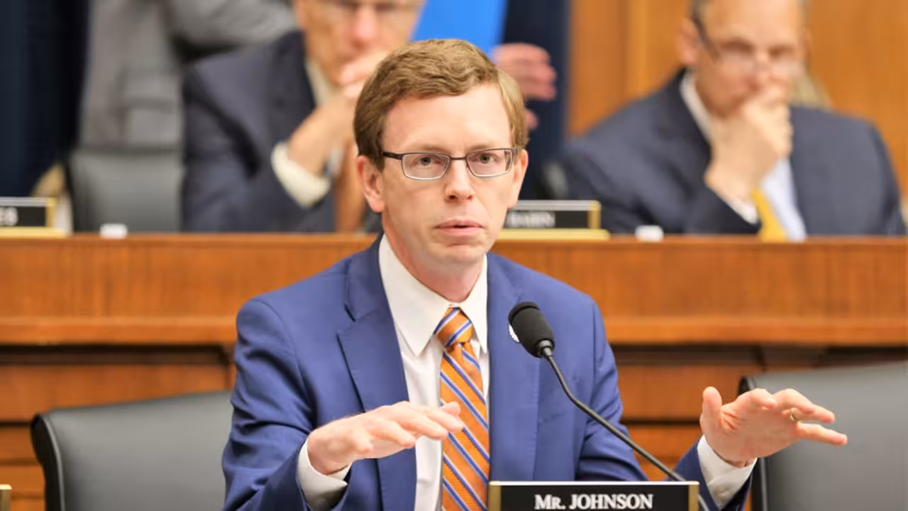  Dusty Johnson, representante republicano por Dakota del Sur